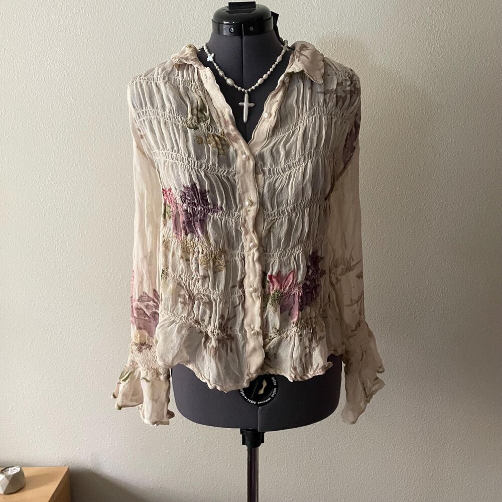 Y2K 2000s vintage romantic floral blouse whimsy fairy dainty cottage coquette